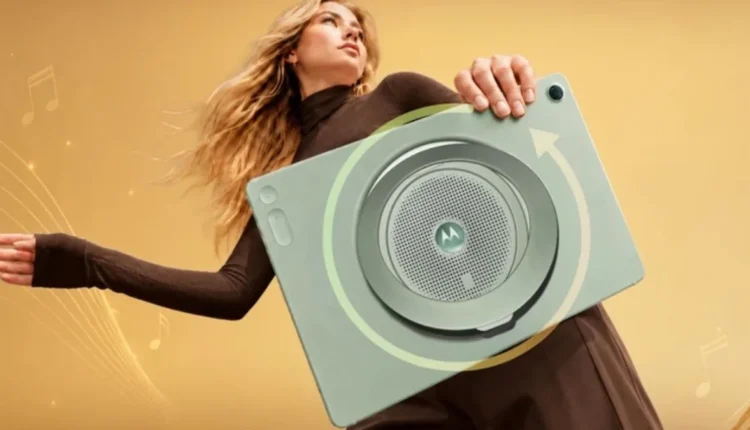 Moto Pad 70 Groove: Immersive 2.5K 120Hz Display & JBL 9-Speaker Audio Revealed